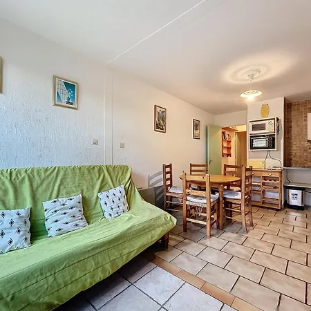 3085- T2 Dans Piscine *