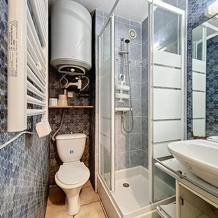3085- T2 Dans Piscine Apartment *